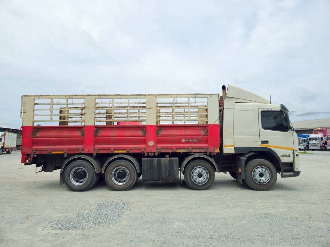 สิบสองล้อคอก VOLVO FM 440 แรง ปี 56(2890)