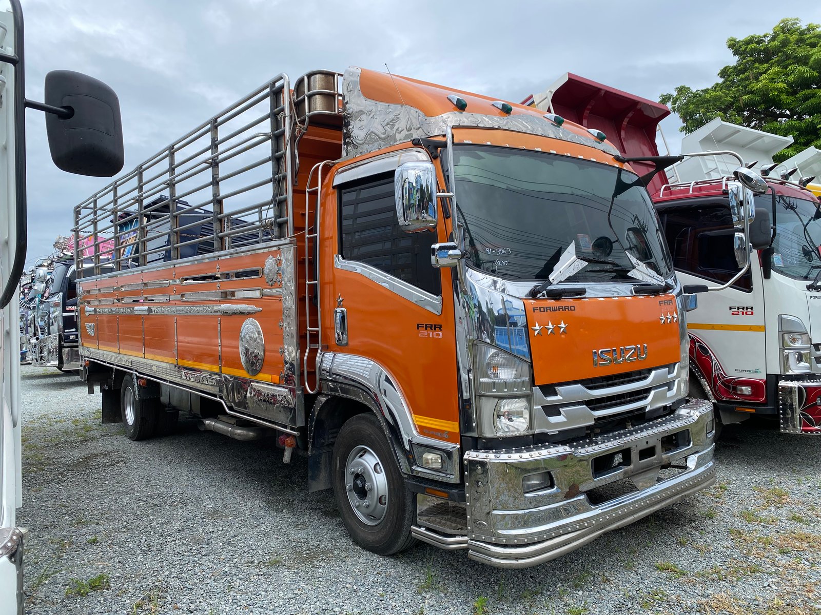 หกล้อคอก พื้นสแตนเลสไม่เป็นสนิม ISUZU FRR 210 แรง ปี 63(3563) หกล้อคอก พื้นสแตนเลสไม่เป็นสนิม ISUZU FRR 210 แรง ปี 63(3563)