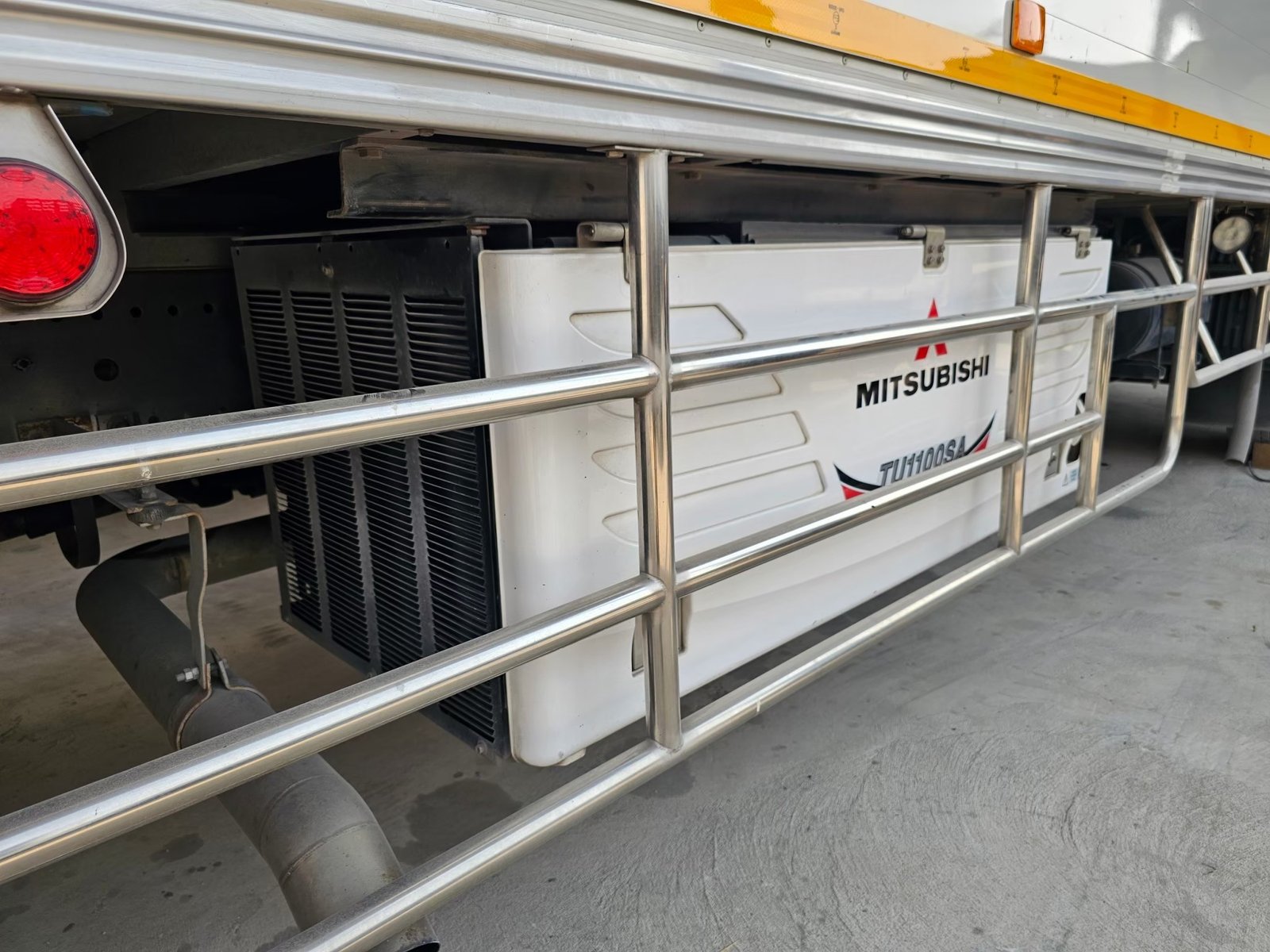 หกล้อตู้เย็น HINO FG8J 240แรง ปี 65 (4212)