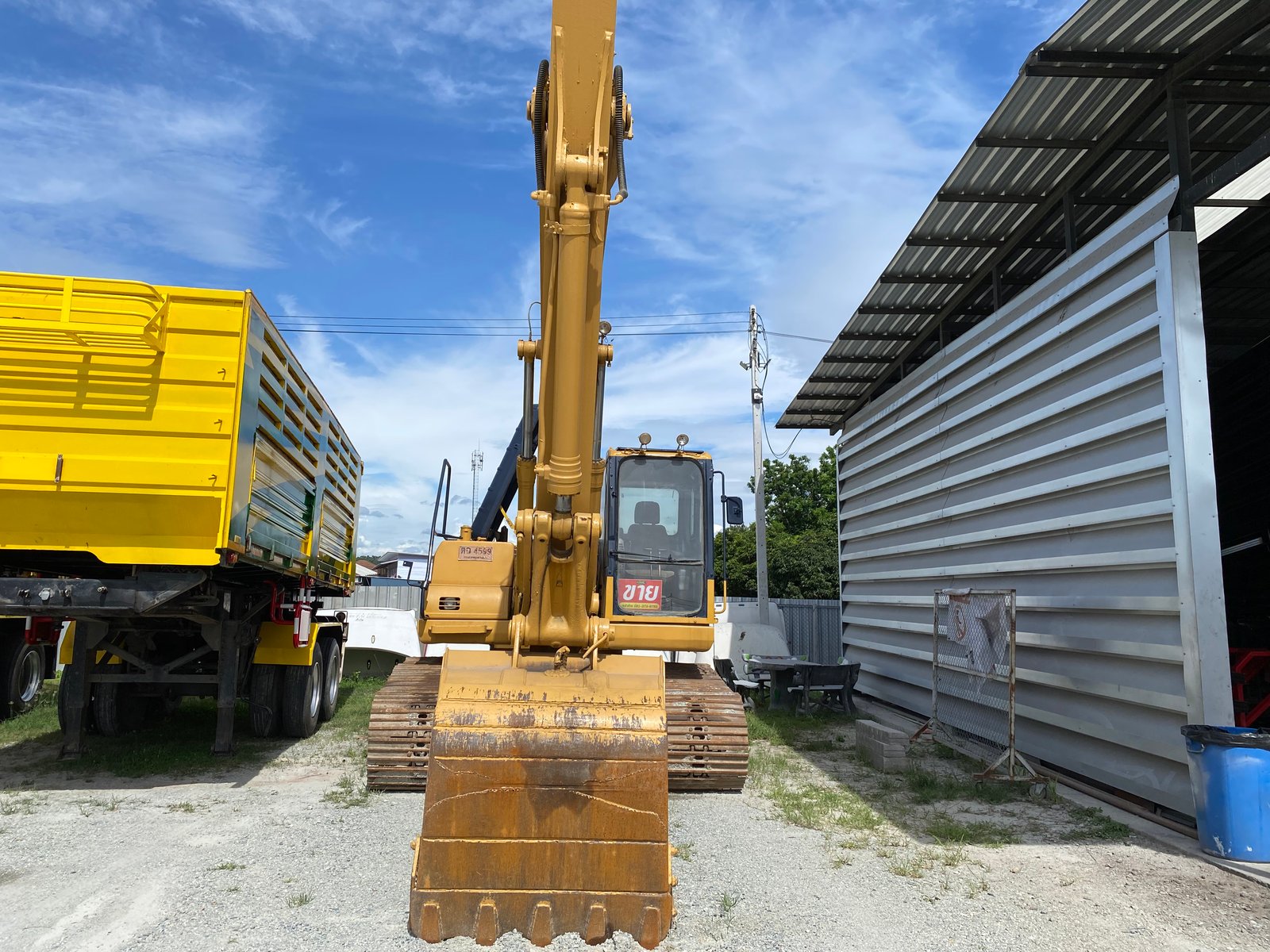 รถแบ็คโฮ KOMATSU PC200-7 150แรง ปี 48(4599)
