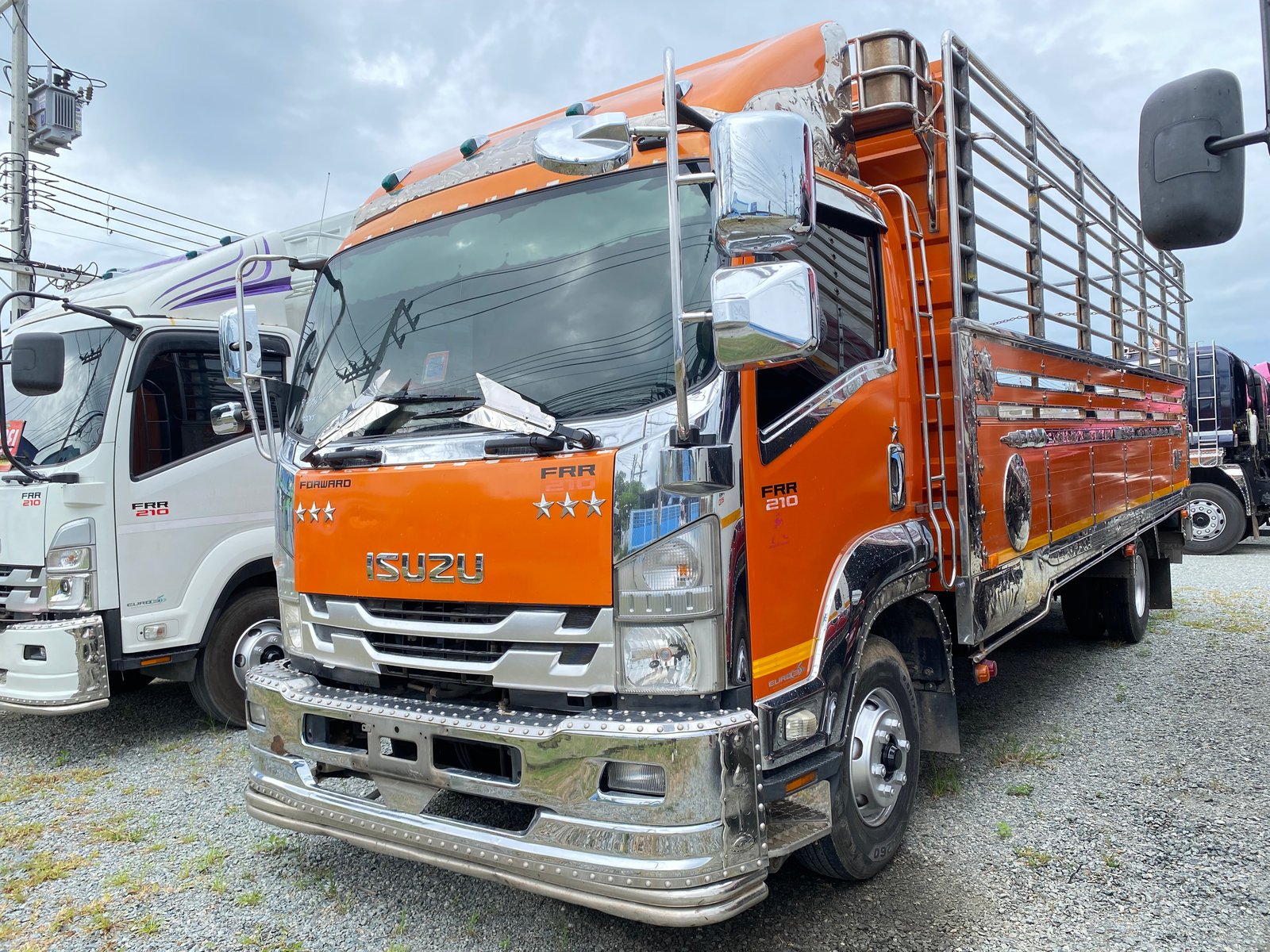 หกล้อคอก พื้นสแตนเลสไม่เป็นสนิม ISUZU FRR 210 แรง ปี 63(3563) หกล้อคอก พื้นสแตนเลสไม่เป็นสนิม ISUZU FRR 210 แรง ปี 63(3563)