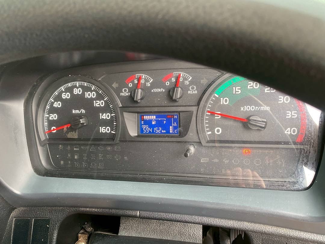 หกล้อตู้สิบบาน HINO FG8J 240 แรง ปี 61(0222)