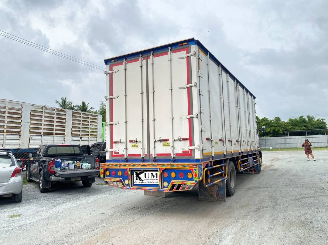 หกล้อตู้สิบบาน HINO FG8J 240 แรง ปี 61(0222)
