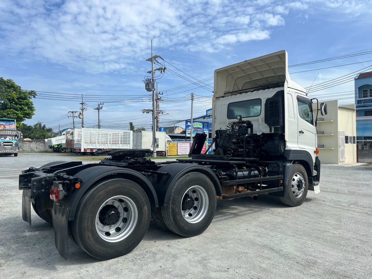 สิบล้อหัวลาก HINO FM1A 344 แรงปี (1609) สิบล้อหัวลาก HINO FM1A 344 แรงปี (1609)