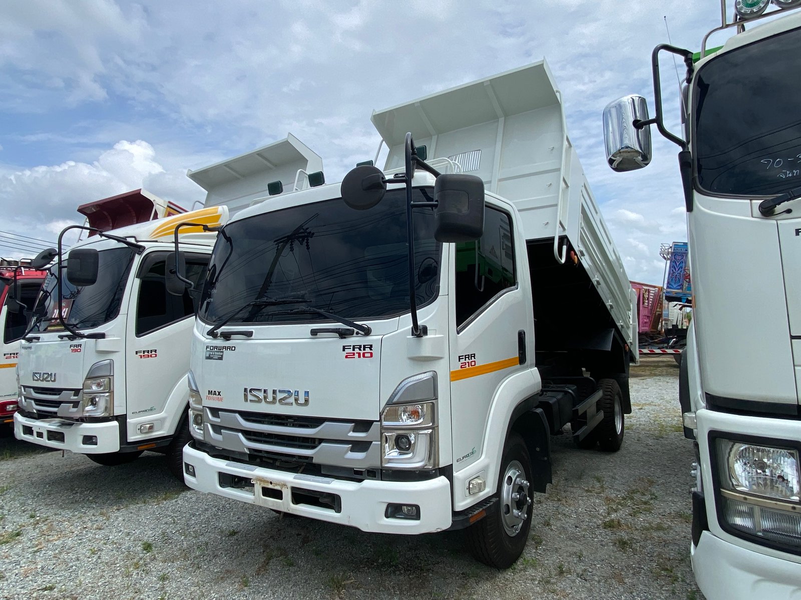 หกล้อดั้มพ์ ISUZU FRR 210 แรง ปี 65(1030)