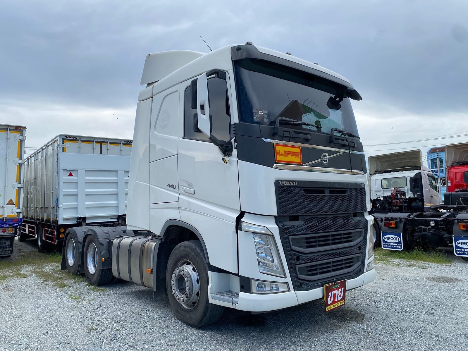 สิบล้อหัวลาก VOLVO FH 440 แรง ปี 61(4395)