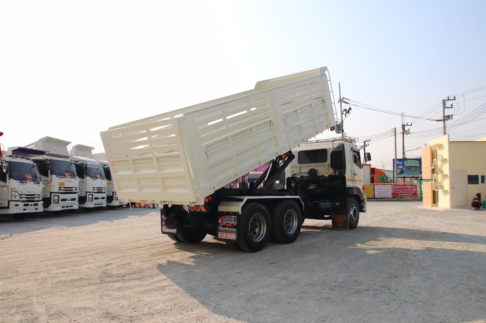 สิบล้อดั้มพ์ HINO FM1A 344 แรง ปี 65 (2753) สิบล้อดั้มพ์ HINO FM1A 344 แรง ปี 65 (2753)