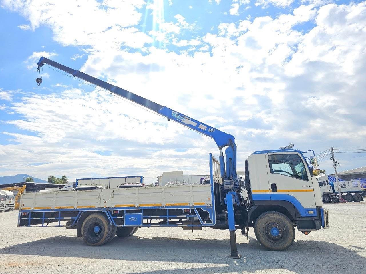 หกล้อเครน ISUZU FTR 240 แรงปี57 (6774)