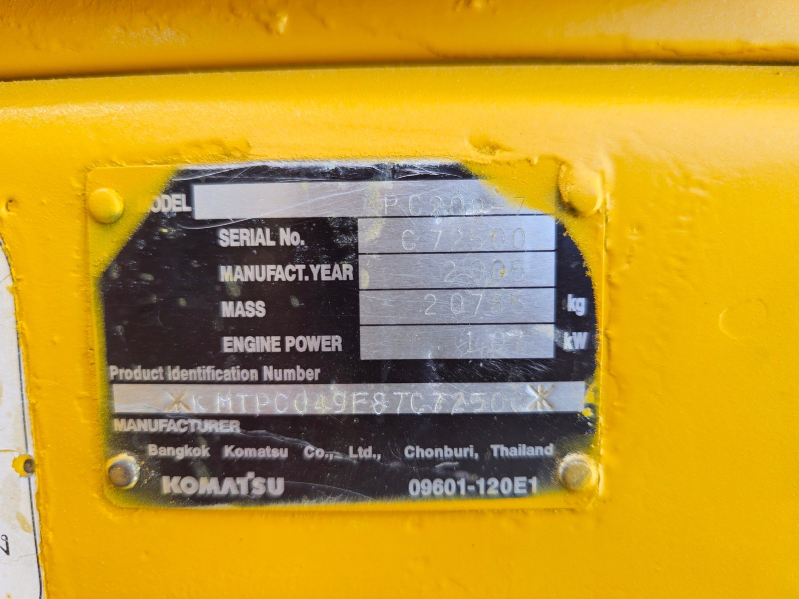รถแม็คโคร KOMATSU PC200-7 ปี48 150 แรง(4599)