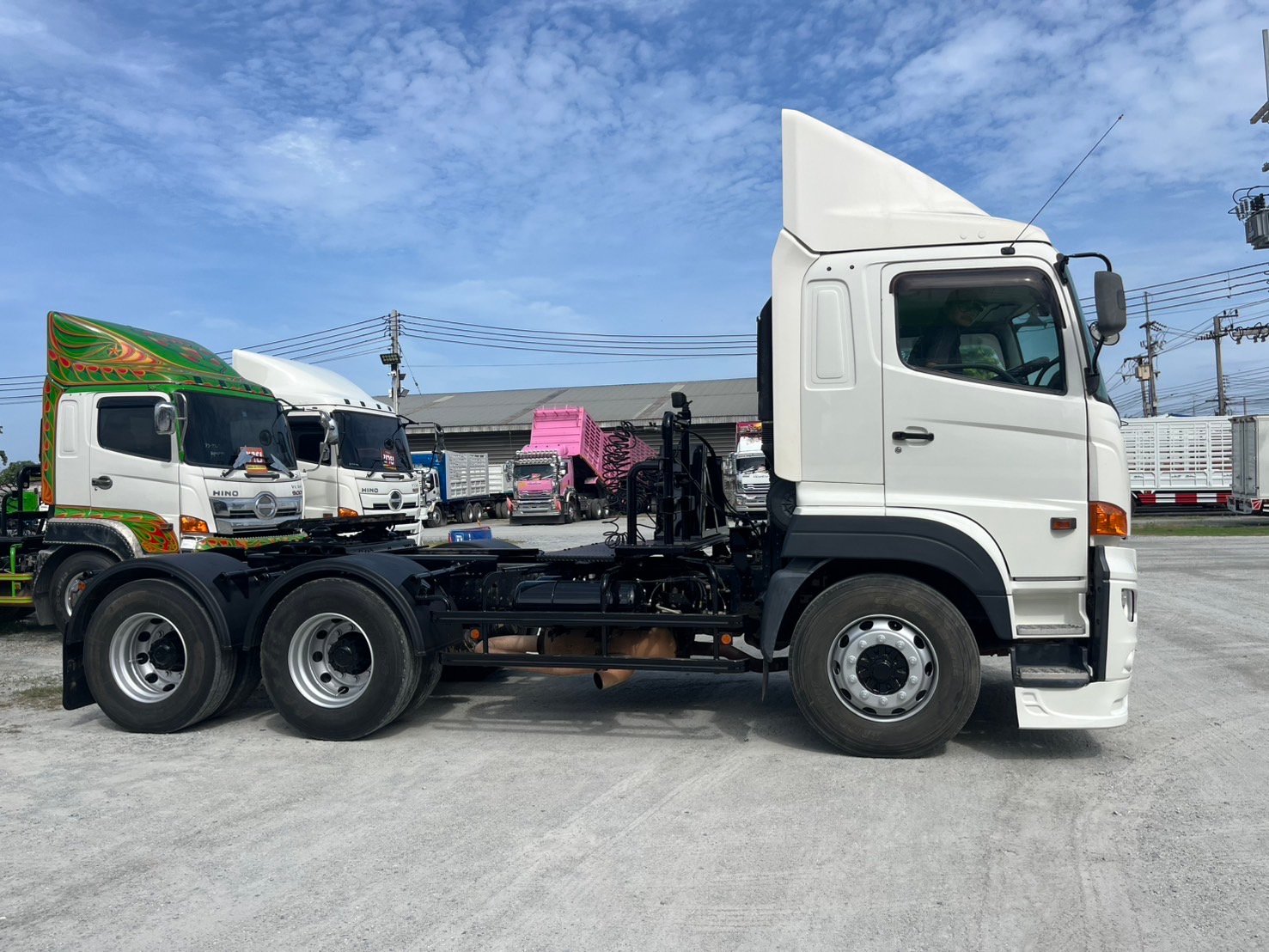 สิบล้อหัวลาก HINO FM1A 344 แรงปี (1609) สิบล้อหัวลาก HINO FM1A 344 แรงปี (1609)