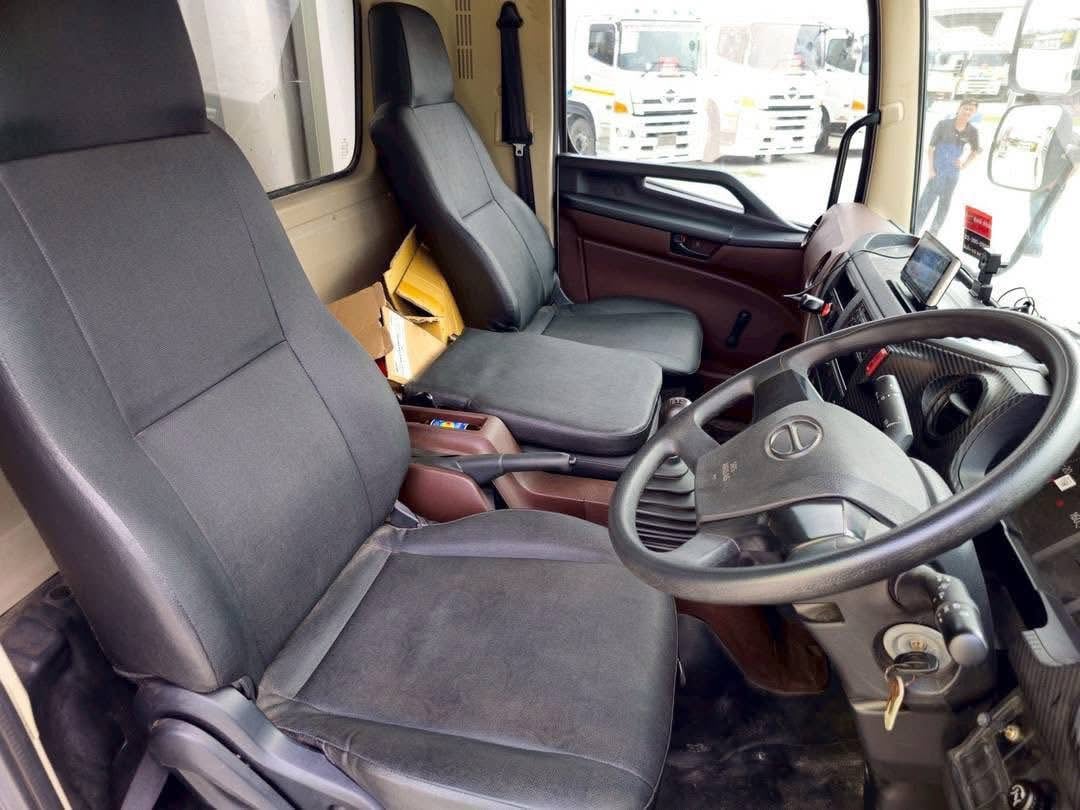 หกล้อโดยสาร HINO FC9J 175 แรง ปี 63(3133)