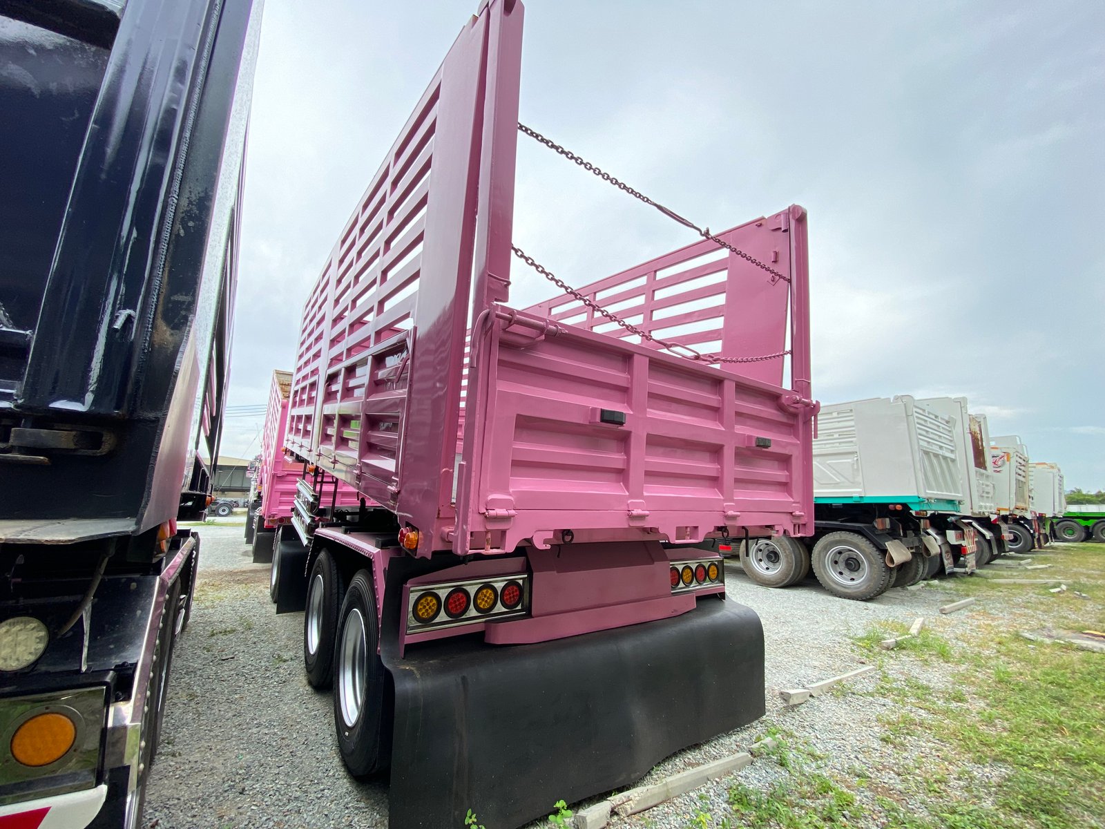 สิบล้อดัมพ์พ่วงแม่-ลูก ISUZU FXZ 360แรงปี 66 (1364)(2110) สิบล้อดัมพ์พ่วงแม่-ลูก ISUZU FXZ 360แรงปี 66 (1364)(2110)