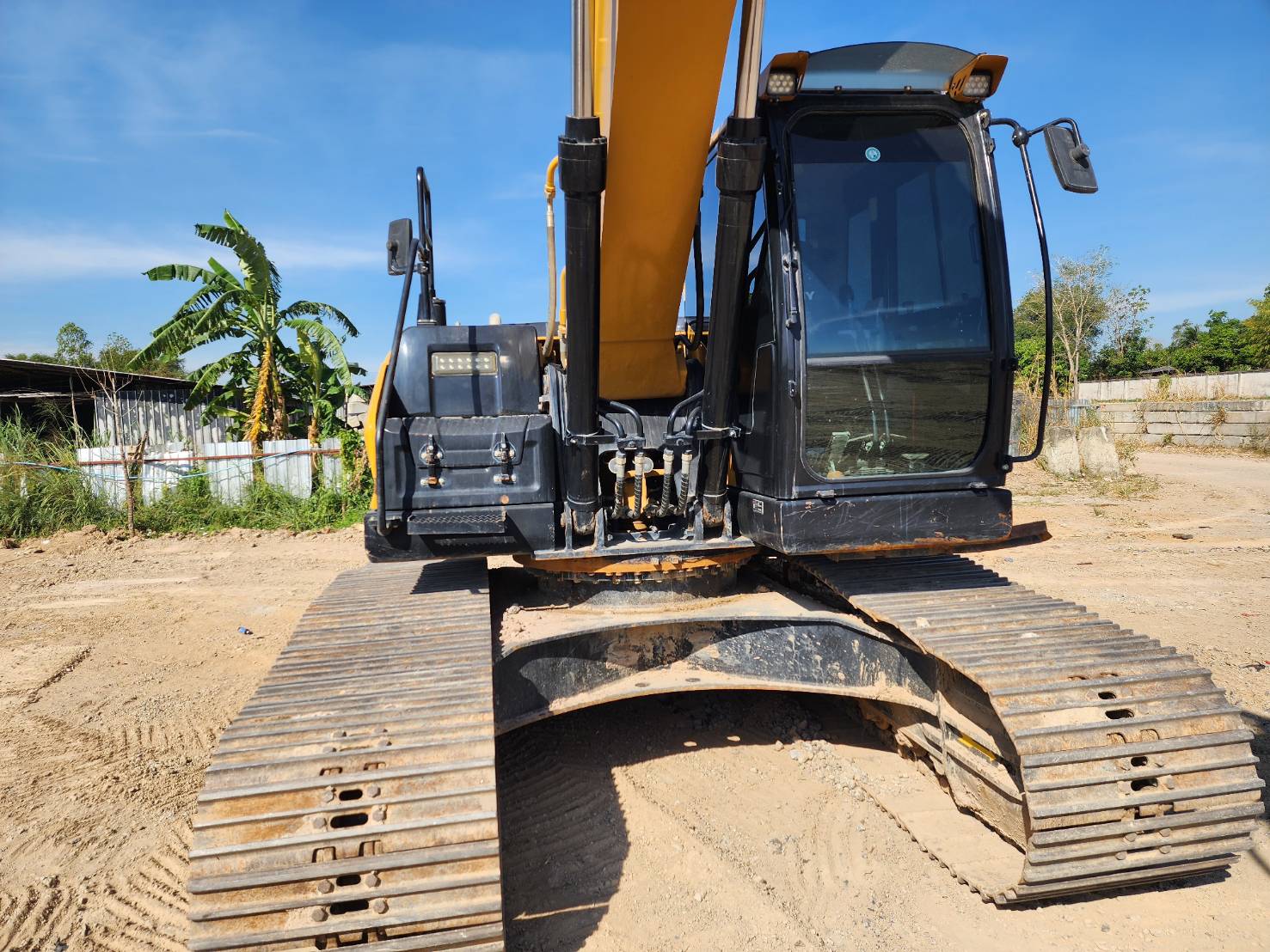 ขายดาวน์ SANY SY215C ขายดาวน์ SANY SY215C