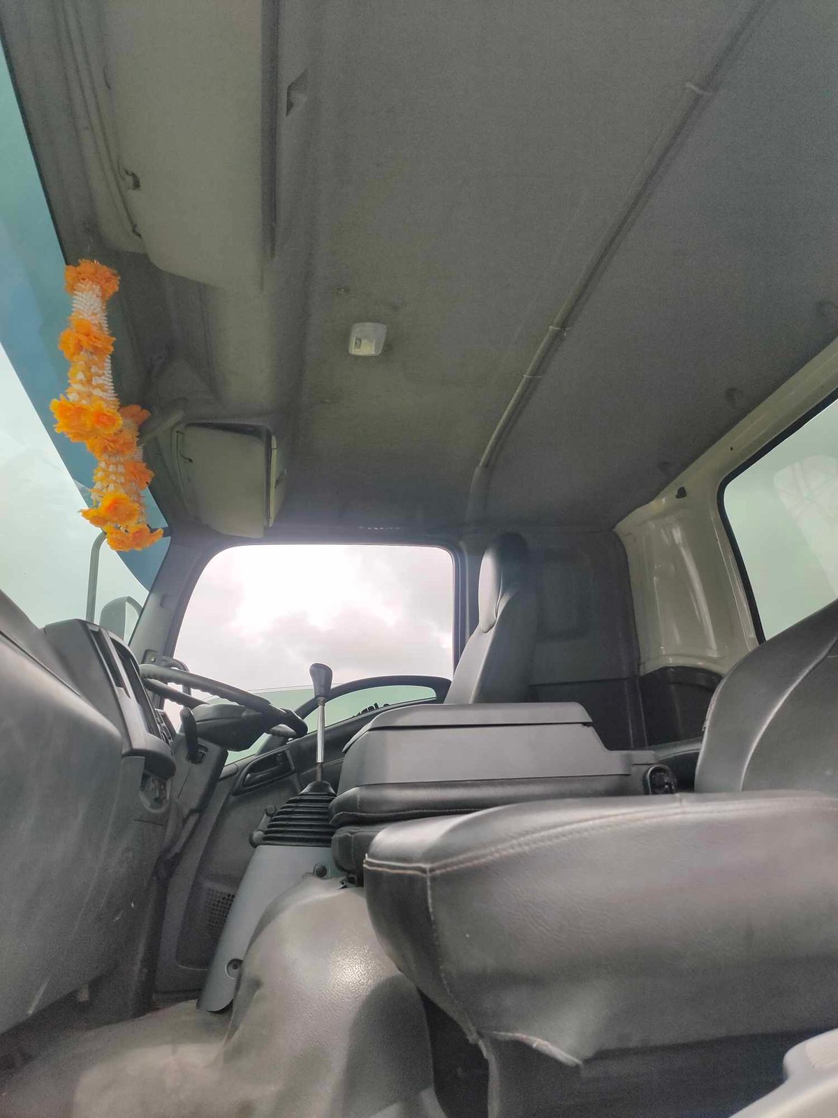 อีซูซุโรโบคอป FTR240 ปี54 240แรงม้า เครนXCMG 5.5ตัน4ปลอกเครนใหม่ป้ายแดง