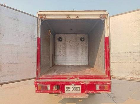 ขาย ISUZU NKR รถบรรทุก 6 ล้อ 100 แรงม้า ปี 2545 ขาย ISUZU NKR รถบรรทุก 6 ล้อ 100 แรงม้า ปี 2545