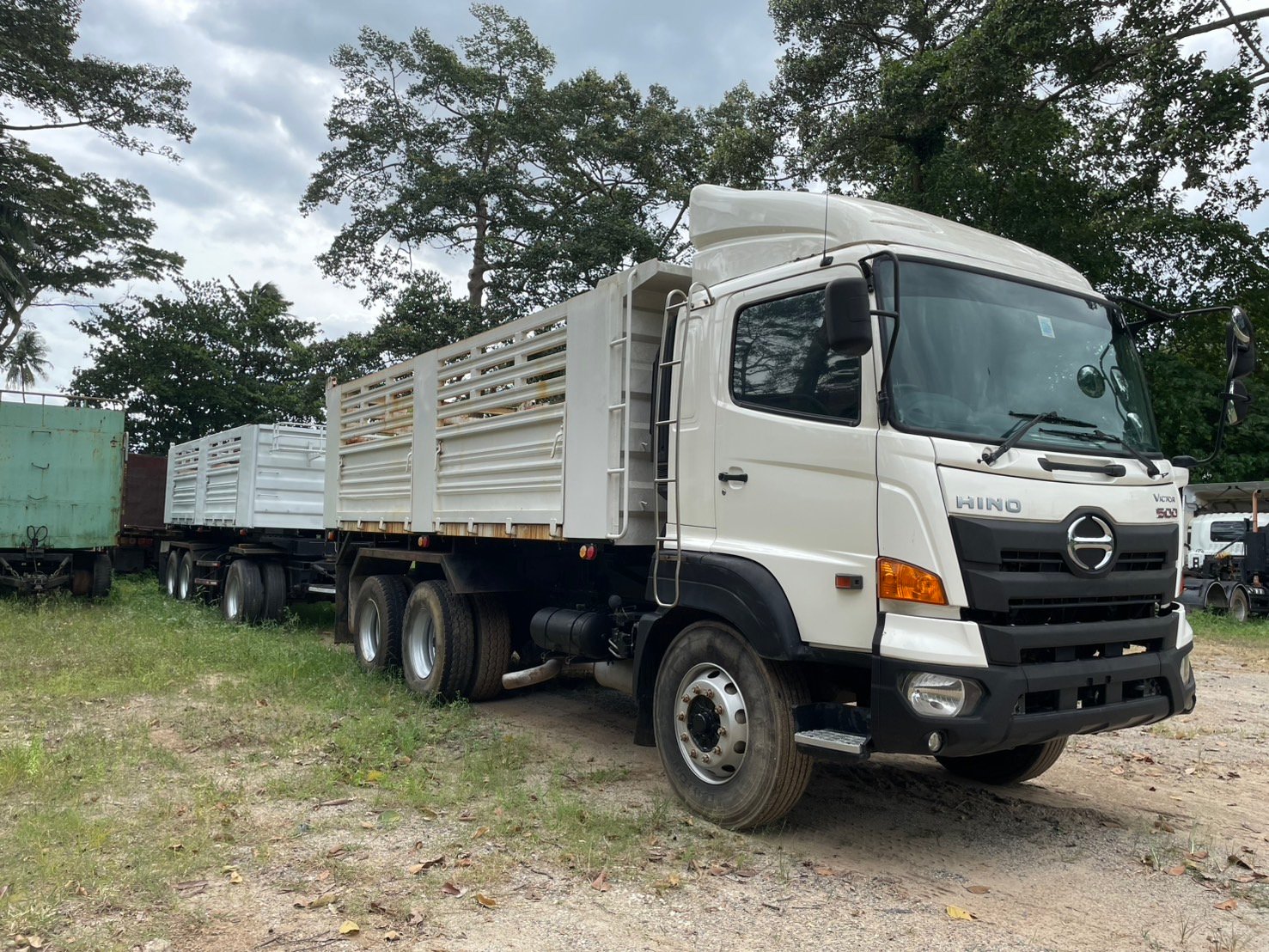ขายรถสิบล้อ hino 380 แรง