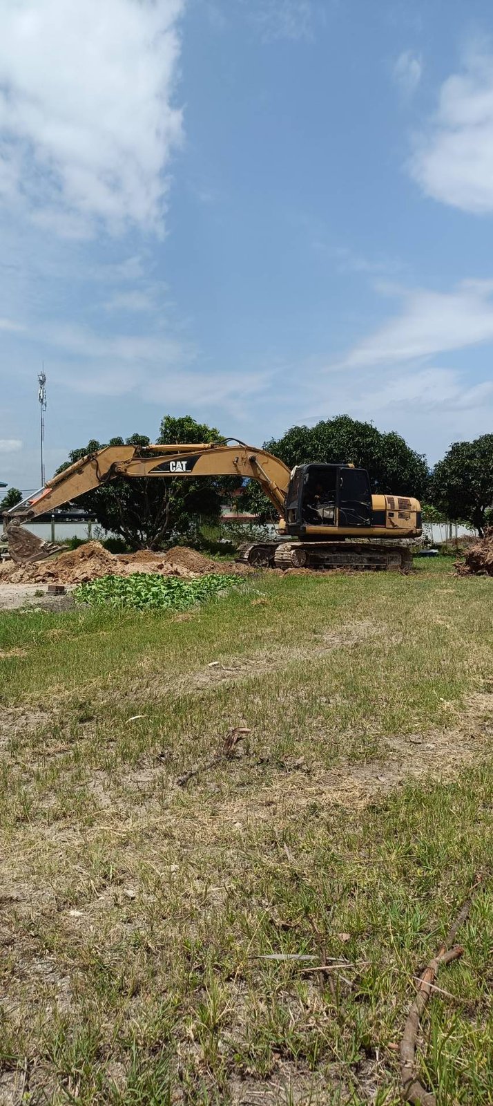 ขายรถแม็คโคร cat 320c