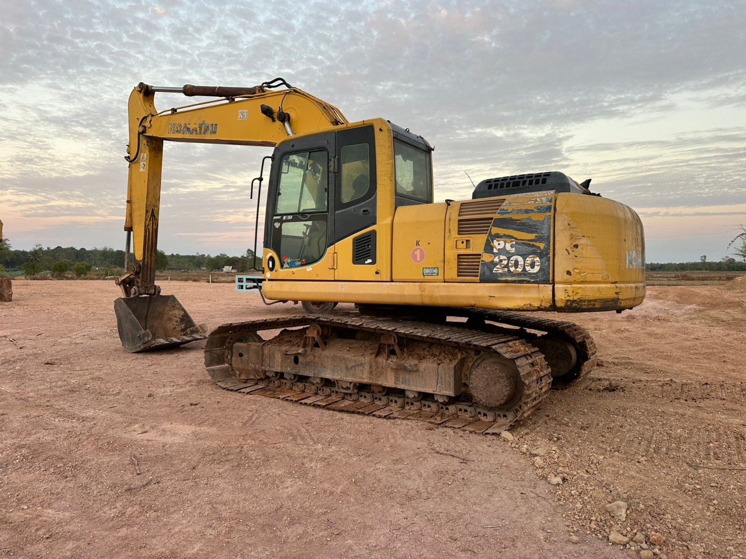 ขายรถ KOMATSU PC 200-8