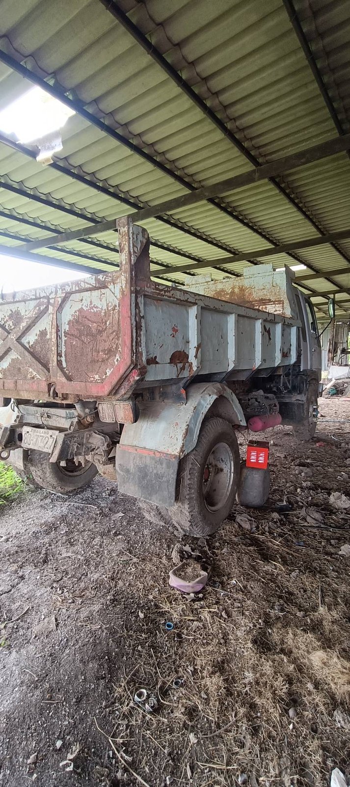ขายรถ 6 ล้อดั้ม hino 180