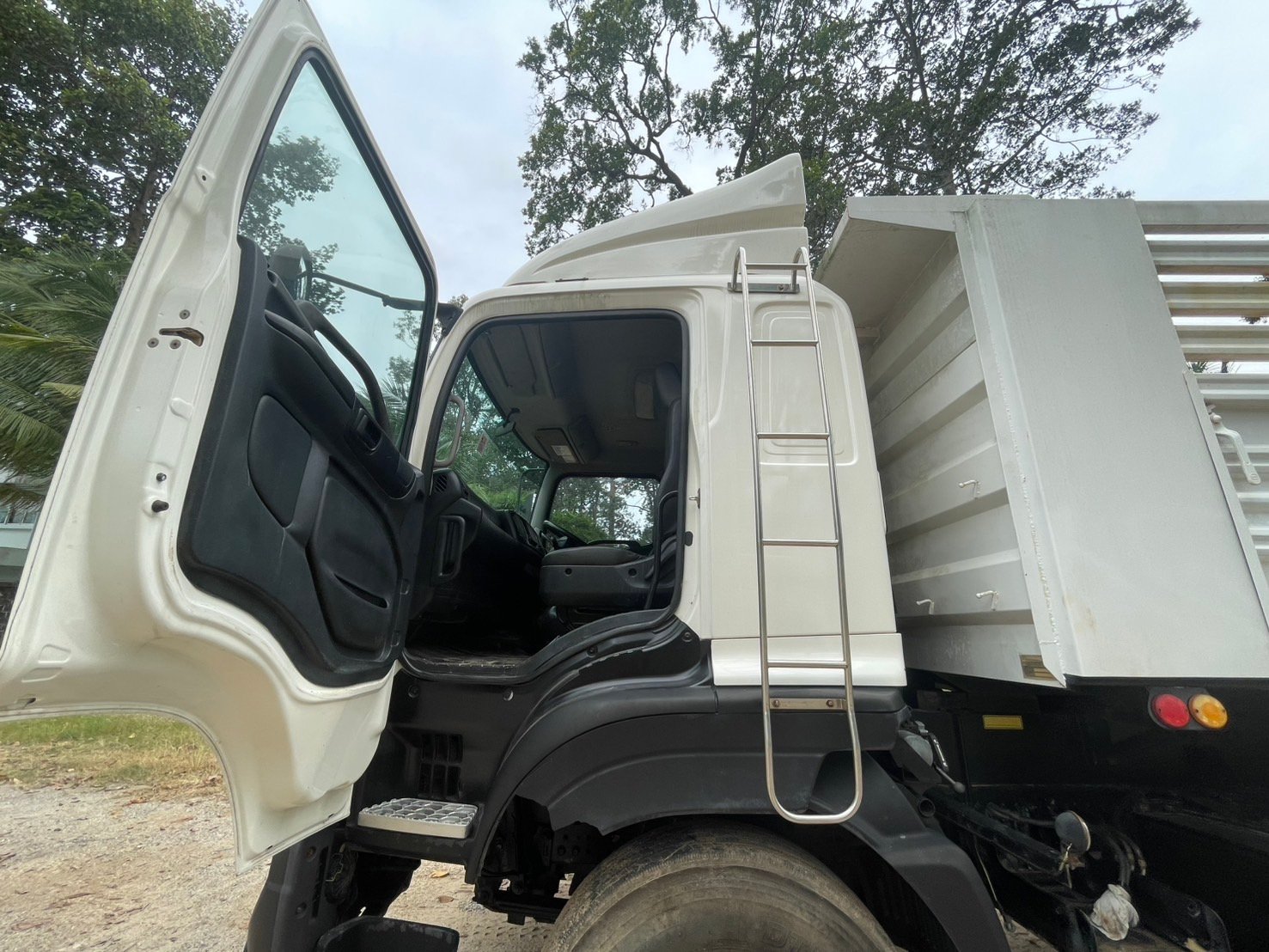ขายรถสิบล้อ hino 380 แรง ขายรถสิบล้อ hino 380 แรง