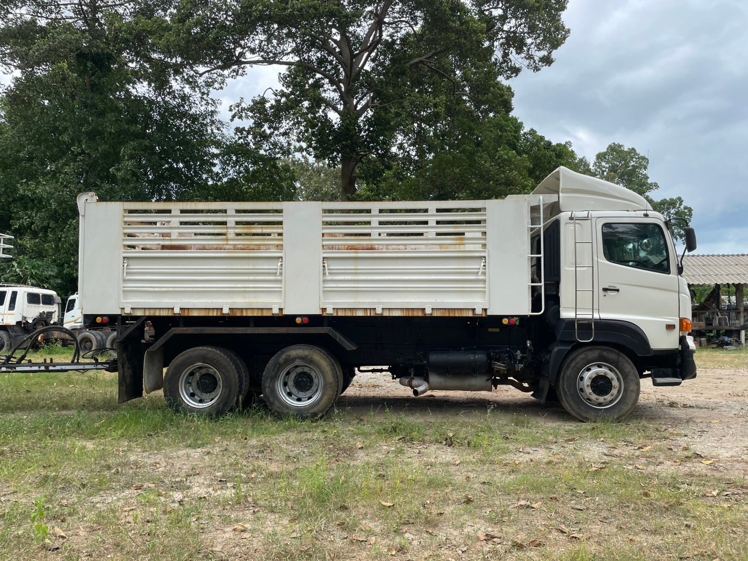 ขายรถสิบล้อ hino 380 แรง
