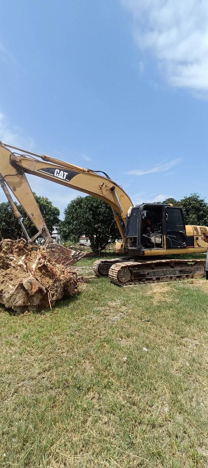 ขายรถแม็คโคร cat 320c