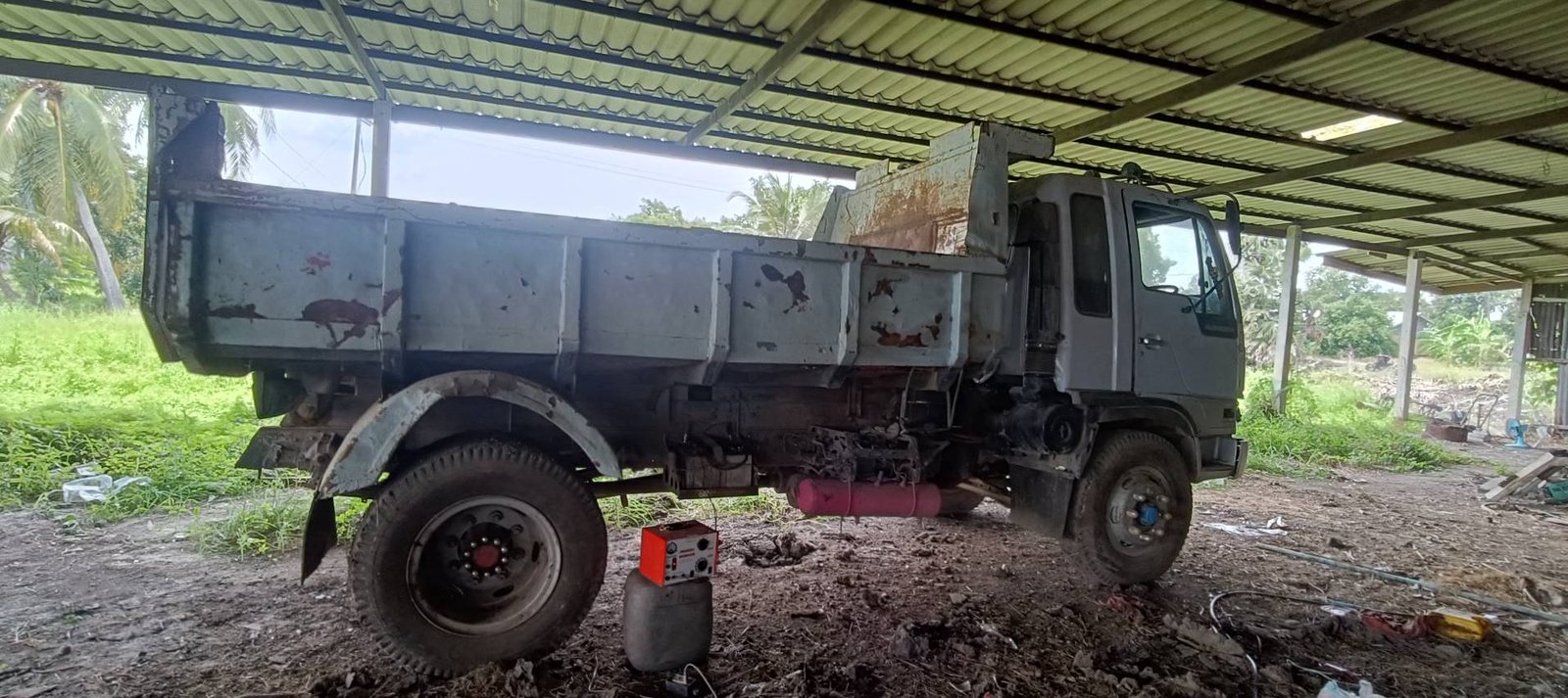 ขายรถ 6 ล้อดั้ม hino 180