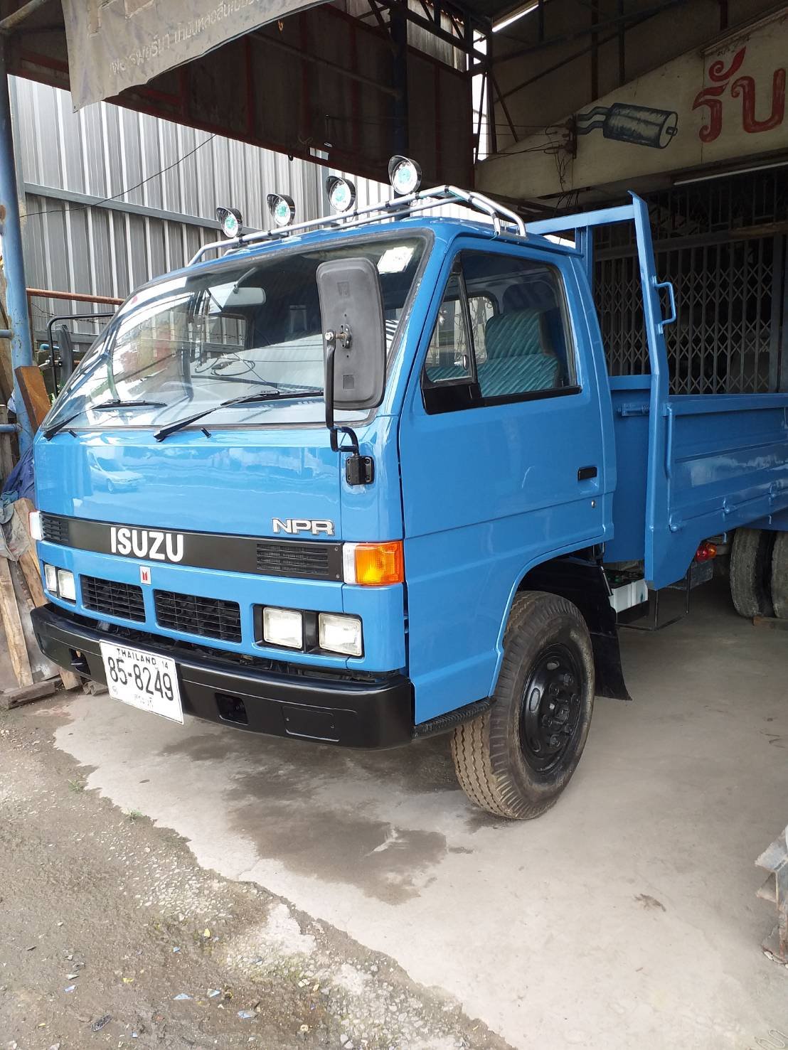 ขายรถ 6 ล้อ isuzu NPR 115 แรง