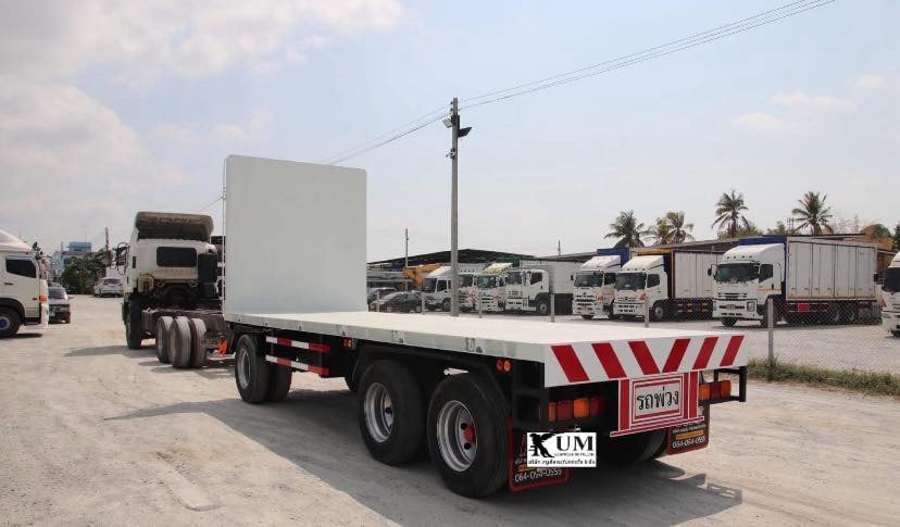 หางพื้นเรียบ สามเพลา อู่.ssk ปี 60 (3648) หางพื้นเรียบ สามเพลา อู่.ssk ปี 60 (3648)
