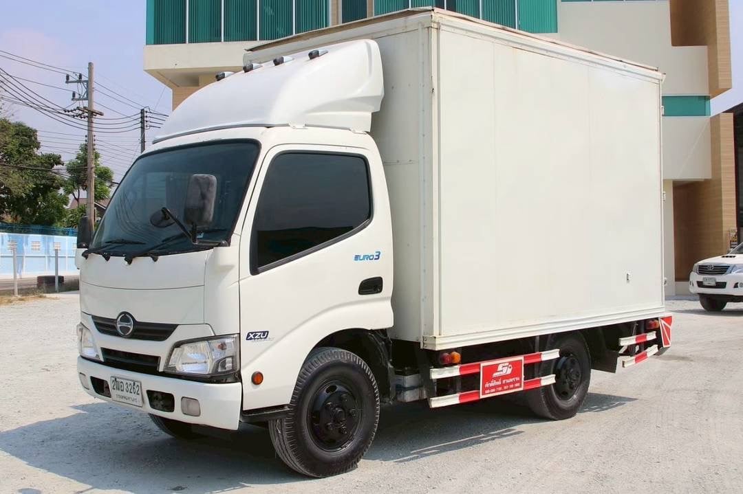 สี่ล้อตู้ HINO XZU 136แรง ปี2563 (3262)