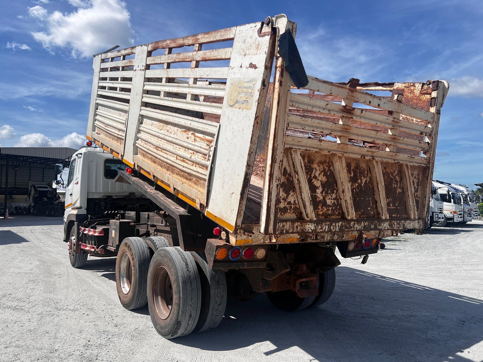 💥 สิบล้อดัมพ์ FUSO FV5 380แรง ปี62
(3145) 💥 สิบล้อดัมพ์ FUSO FV5 380แรง ปี62
(3145)