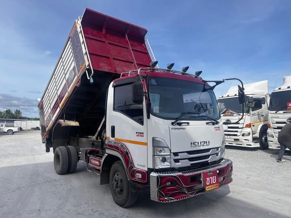 💥หกล้อดั้มพ์ ISUZU FRR 210แรง ปี 65
(7715)