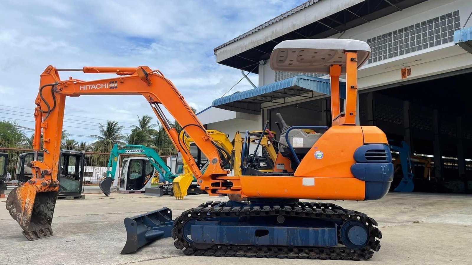 รถขุด Hitachi EX30-2 มือสอง นำเข้าจากญี่ปุ่น
