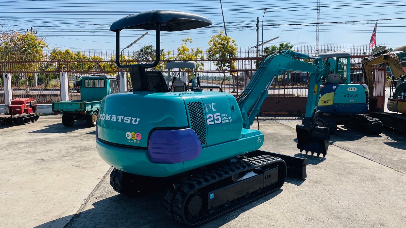 🇯🇵🚜 รถขุด Komatsu PC25-1 มือสองนำเข้าจากญี่ปุ่น ทำสีใหม่ พร้อมใช้งาน🇯🇵🚜