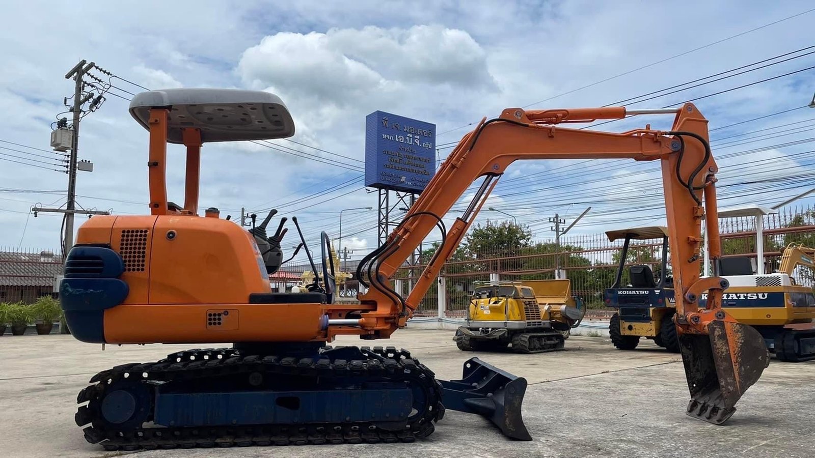 รถขุด Hitachi EX30-2 มือสอง นำเข้าจากญี่ปุ่น
