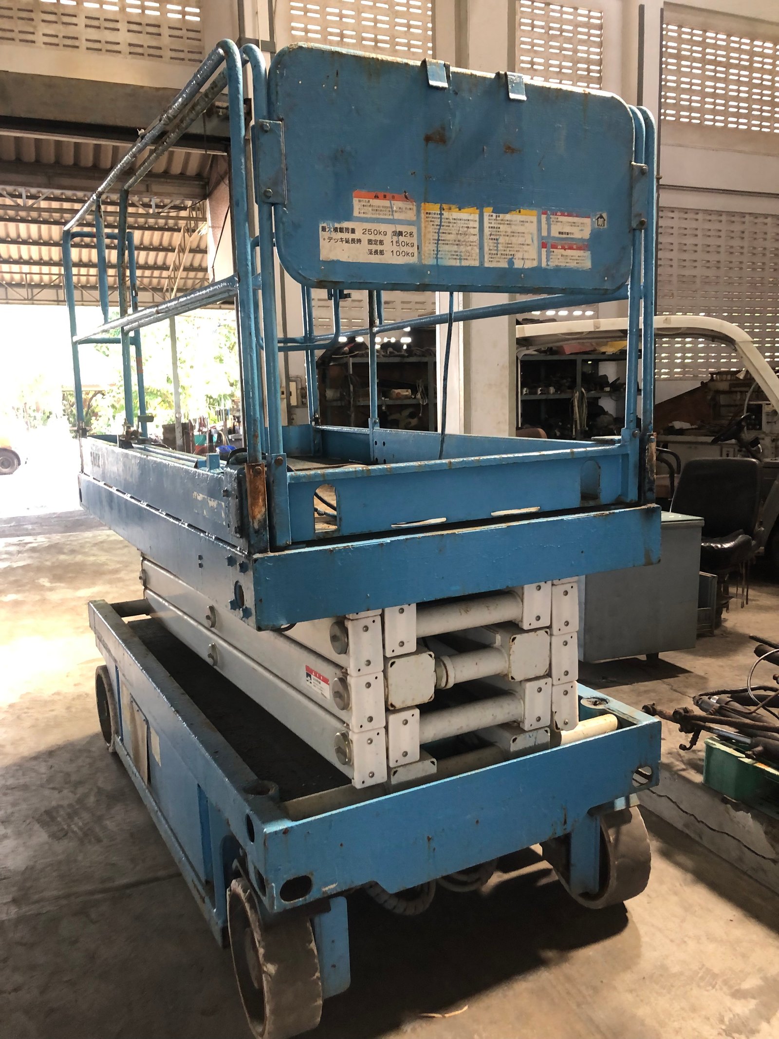 Scissor Lift Smac รุ่น XH-80 Scissor Lift Smac รุ่น XH-80