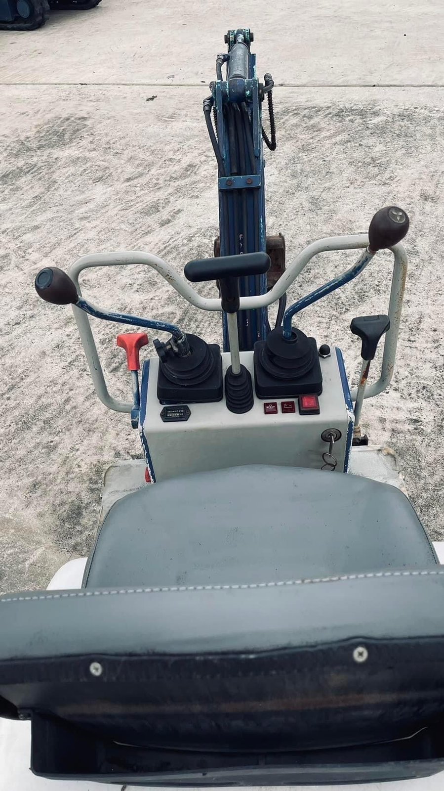รถขุดเล็ก Yanmar B05 มือสองนำเข้าจากญี่ปุ่น รถขุดเล็ก Yanmar B05 มือสองนำเข้าจากญี่ปุ่น