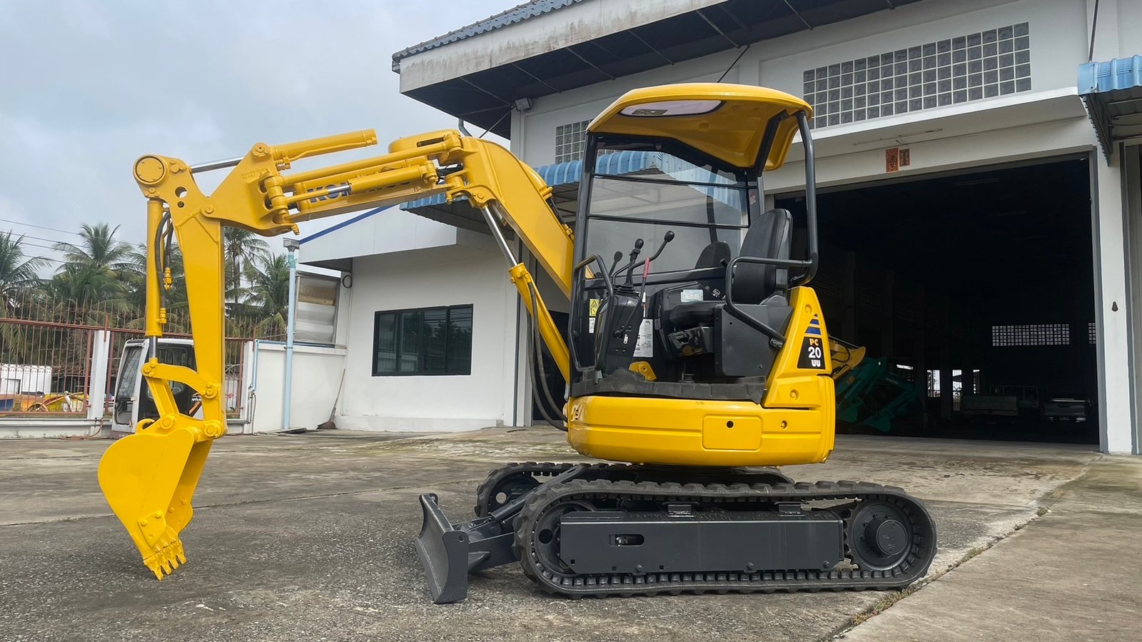 รถขุด Komatsu PC20UU มือสอง นำเข้าจากญี่ปุ่น