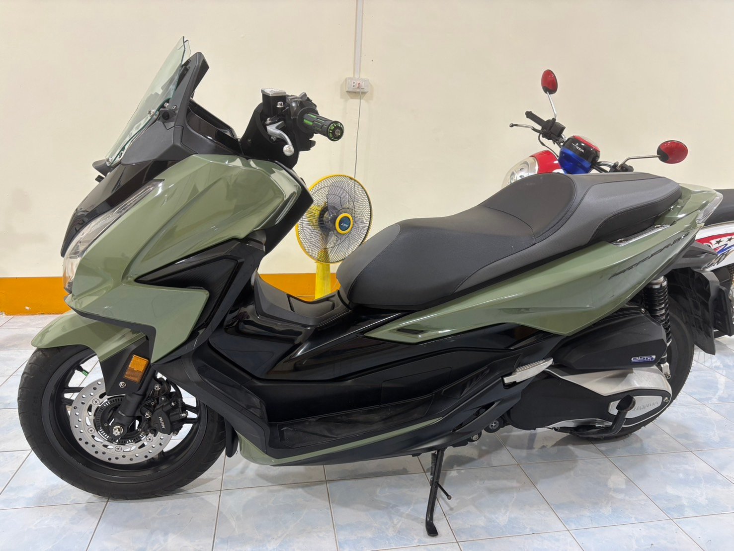 Honda forza350 ปี2021 ไมล์12000 รถมือเดียวเครื่องเดิม Honda forza350 ปี2021 ไมล์12000 รถมือเดียวเครื่องเดิม