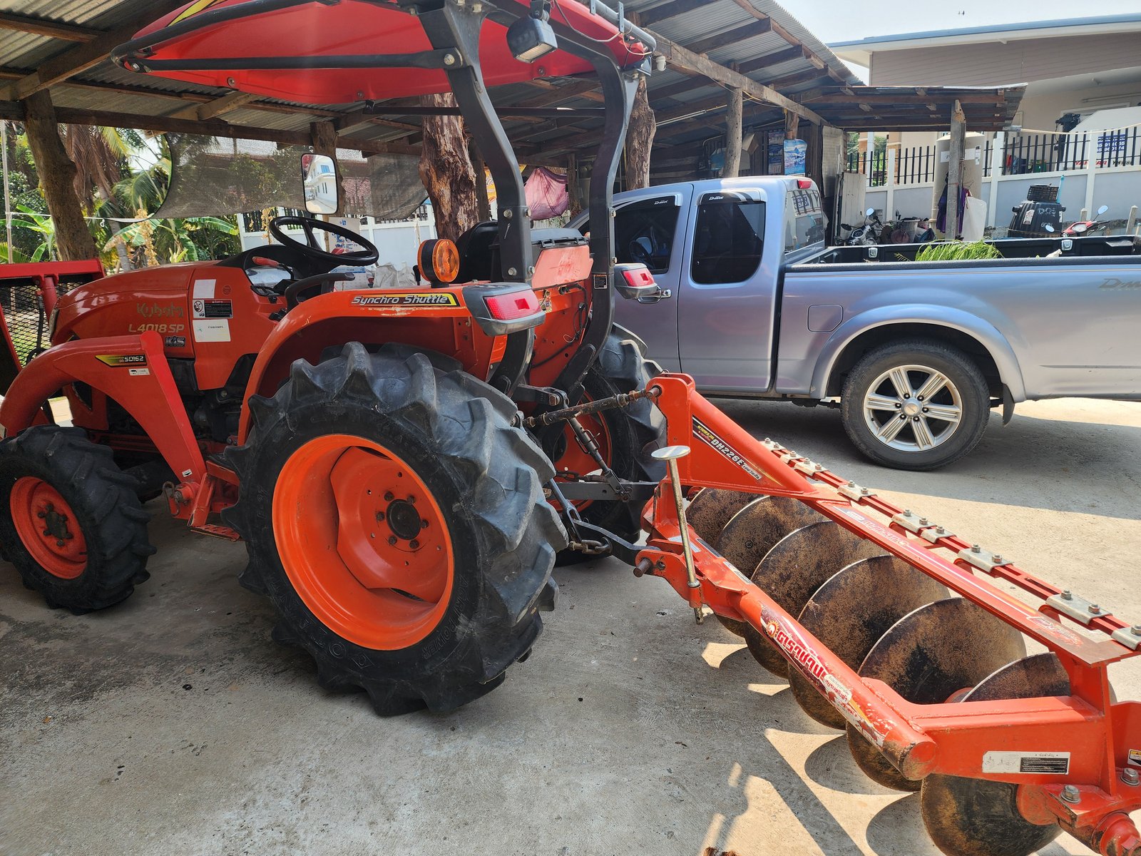 เจ้าของร้อนเงินฝากขายคะ L4018SP KIS ปี63 เดิมๆเครื่องเกียร์เดิม แน่น พร้อมใช้ มีเล่มครบ
เจ้าของตั้งราคาไว้  363,000 บาท หน้า+หลัง
ใครสนใจแจ้งราคามาได้คะ
โทร 088-8831878 ,084-546359