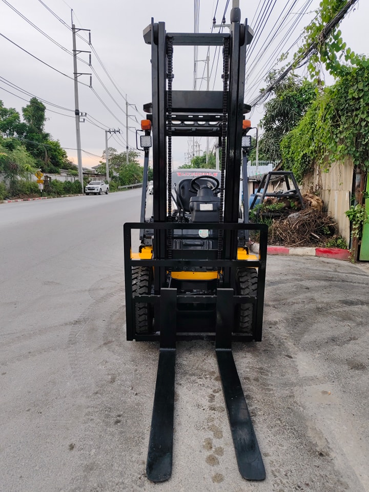 รถโฟล์คลิฟท์มือสอง KOMATSU FD25T-16 รถโฟล์คลิฟท์มือสอง KOMATSU FD25T-16