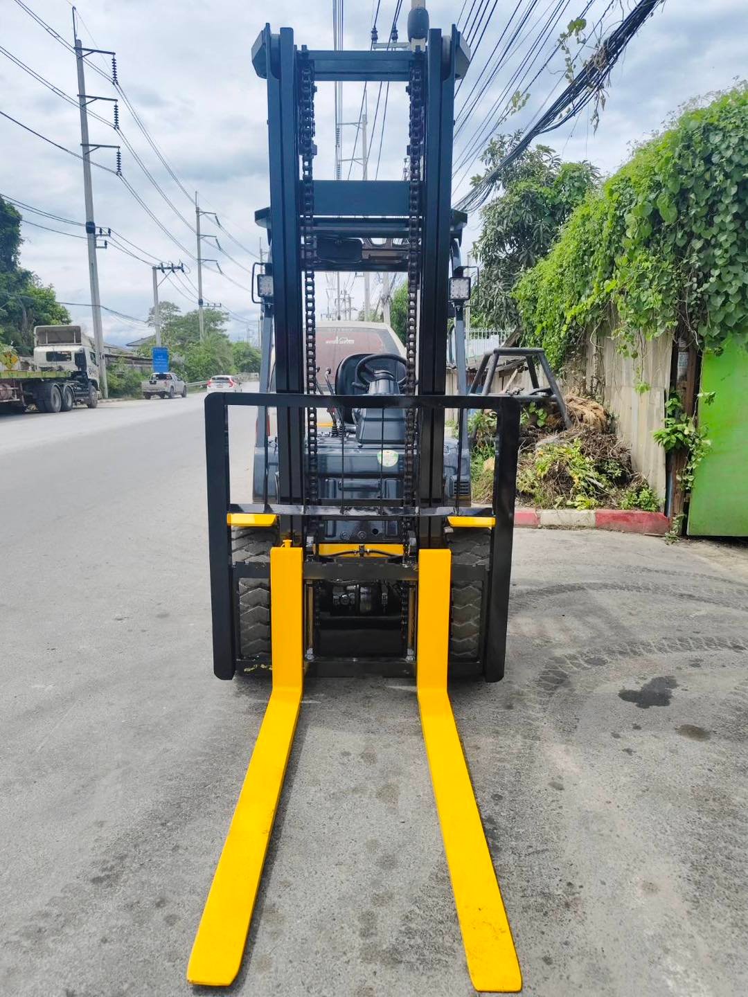 รถโฟล์คลิฟท์มือสอง KOMATSU FD30T-17 รถโฟล์คลิฟท์มือสอง KOMATSU FD30T-17