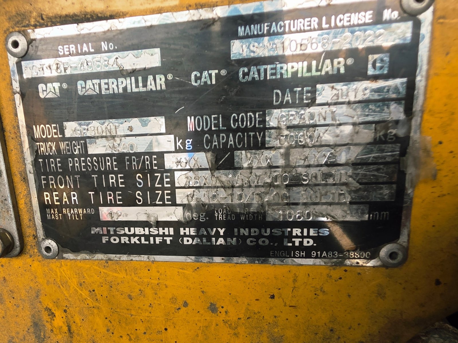 รถโฟล์คลิฟท์มือสอง CAT DP30NT รถโฟล์คลิฟท์มือสอง CAT DP30NT