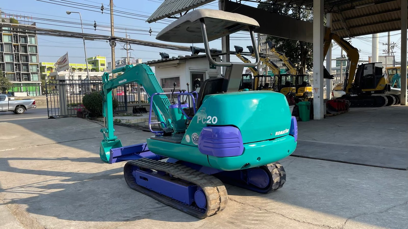 komatsu PC20-7 280,000 รถอยู่ปทุมธานี สนใจติดต่อโอ๊ต 086-307-6458 komatsu PC20-7 280,000 รถอยู่ปทุมธานี สนใจติดต่อโอ๊ต 086-307-6458