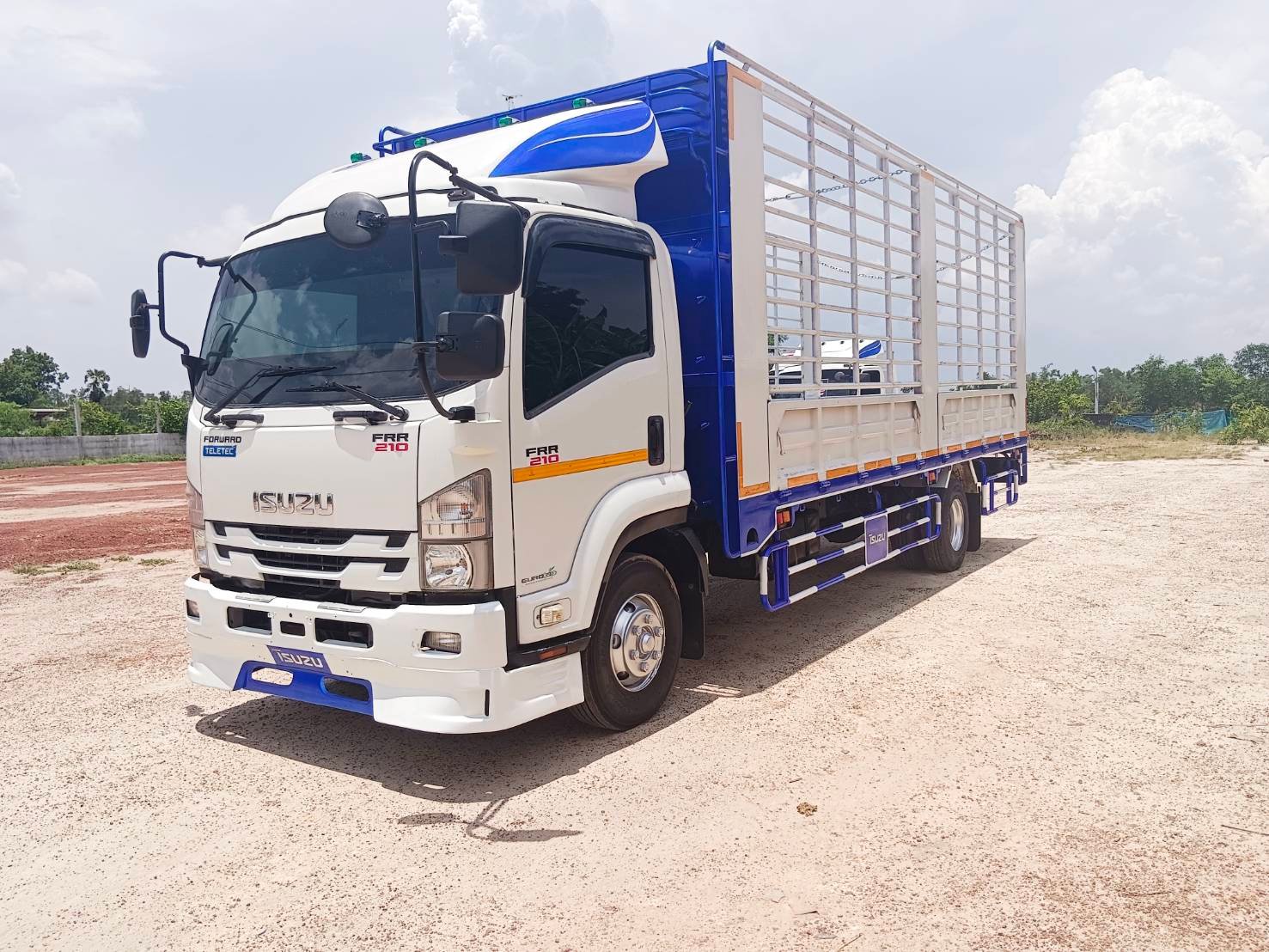 ✅️รถ6ล้อ ISUZU FRR210แรงม้า ปี63 กระบะคอก 6.50เมตร