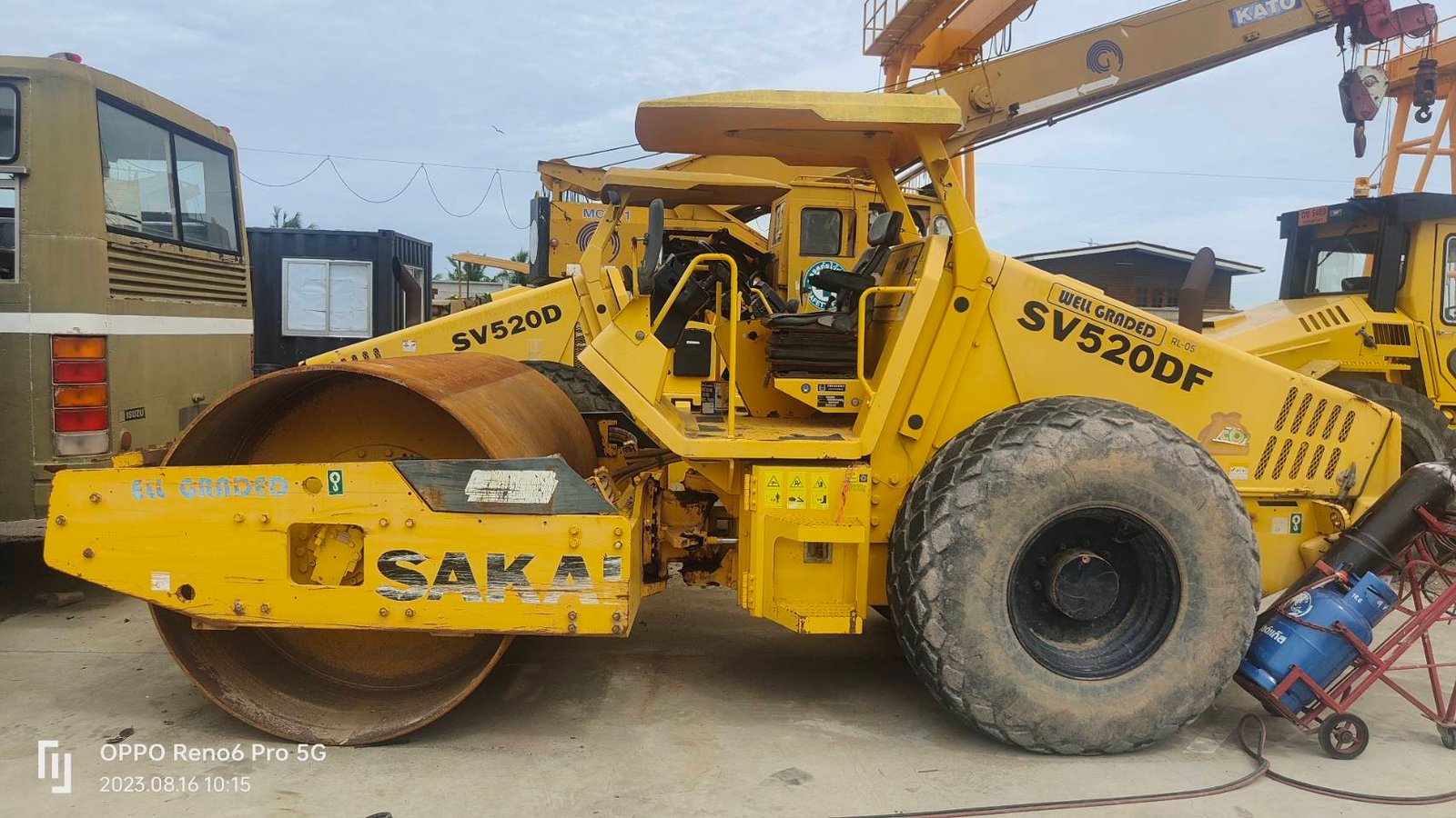 รถบด ล้อเหล็กเรียบ SAKAI SV520D 10 ตัน รถบด ล้อเหล็กเรียบ SAKAI SV520D 10 ตัน