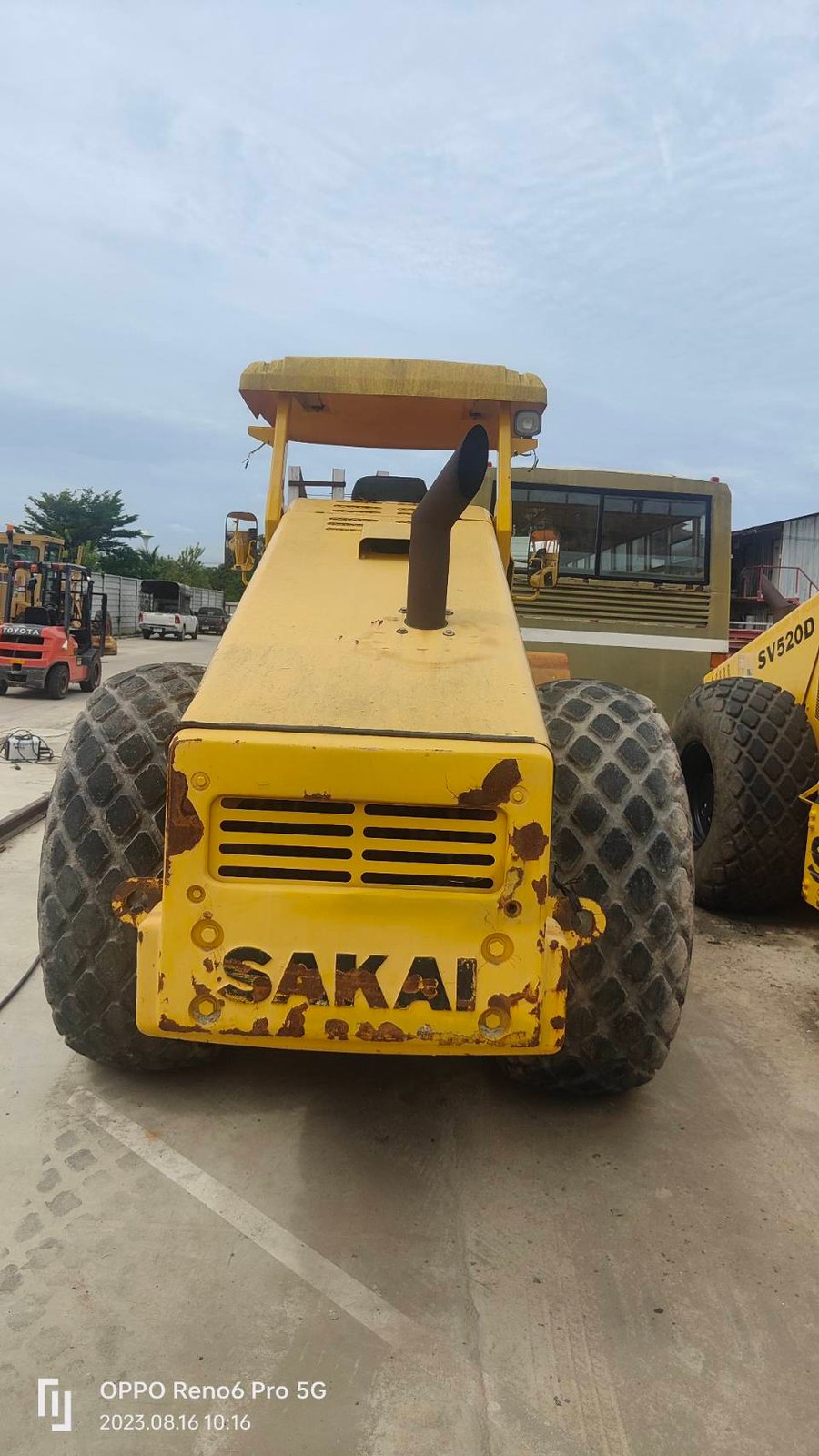 รถบด ล้อเหล็กเรียบ SAKAI SV520D 10 ตัน รถบด ล้อเหล็กเรียบ SAKAI SV520D 10 ตัน