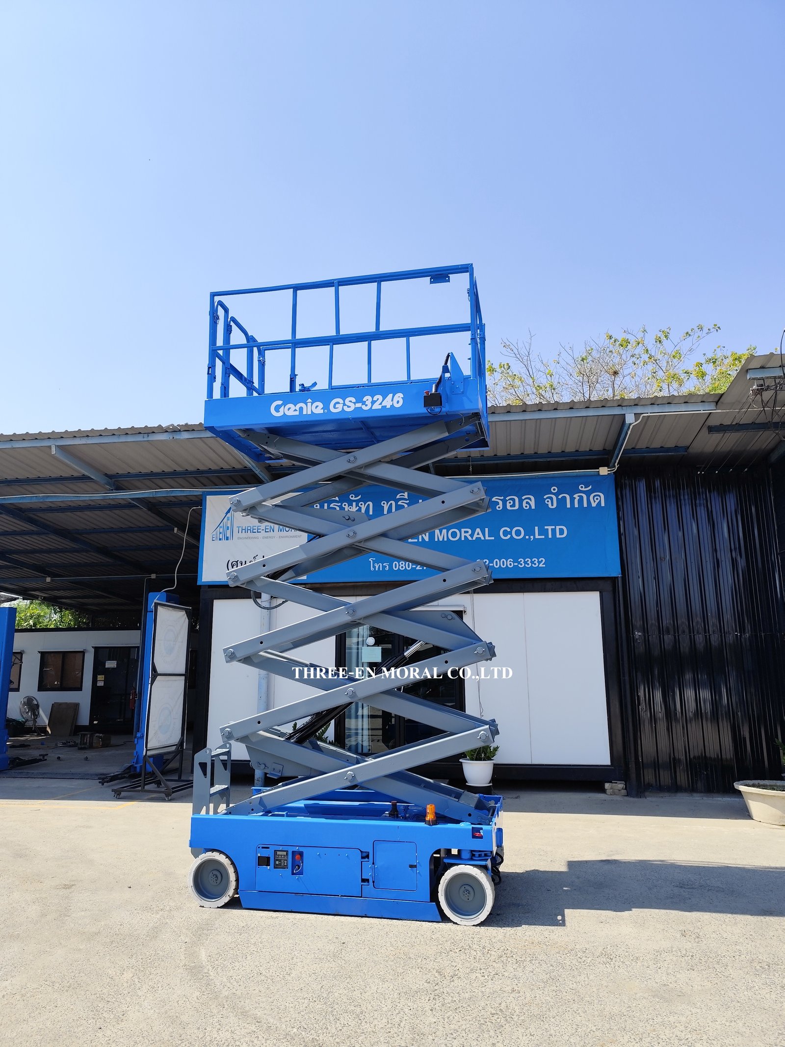 รถกระเช้า Scissor Lift Genie GS-3246 รถกระเช้า Scissor Lift Genie GS-3246