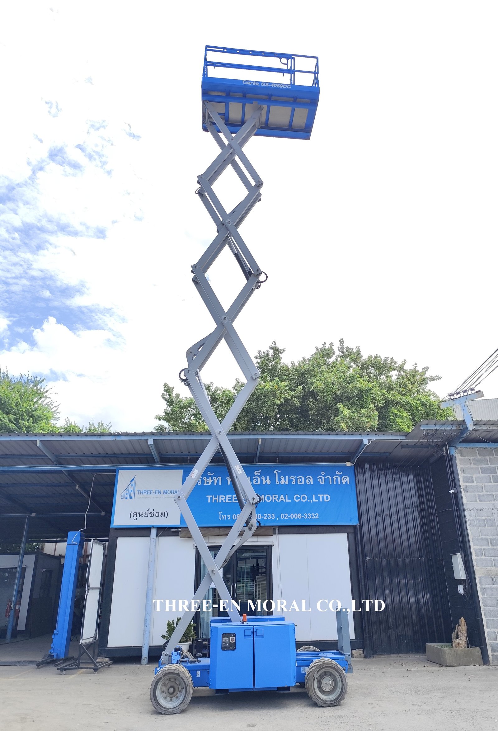 รถกระเช้า Scissor Lift Genie GS4069DC รถกระเช้า Scissor Lift Genie GS4069DC