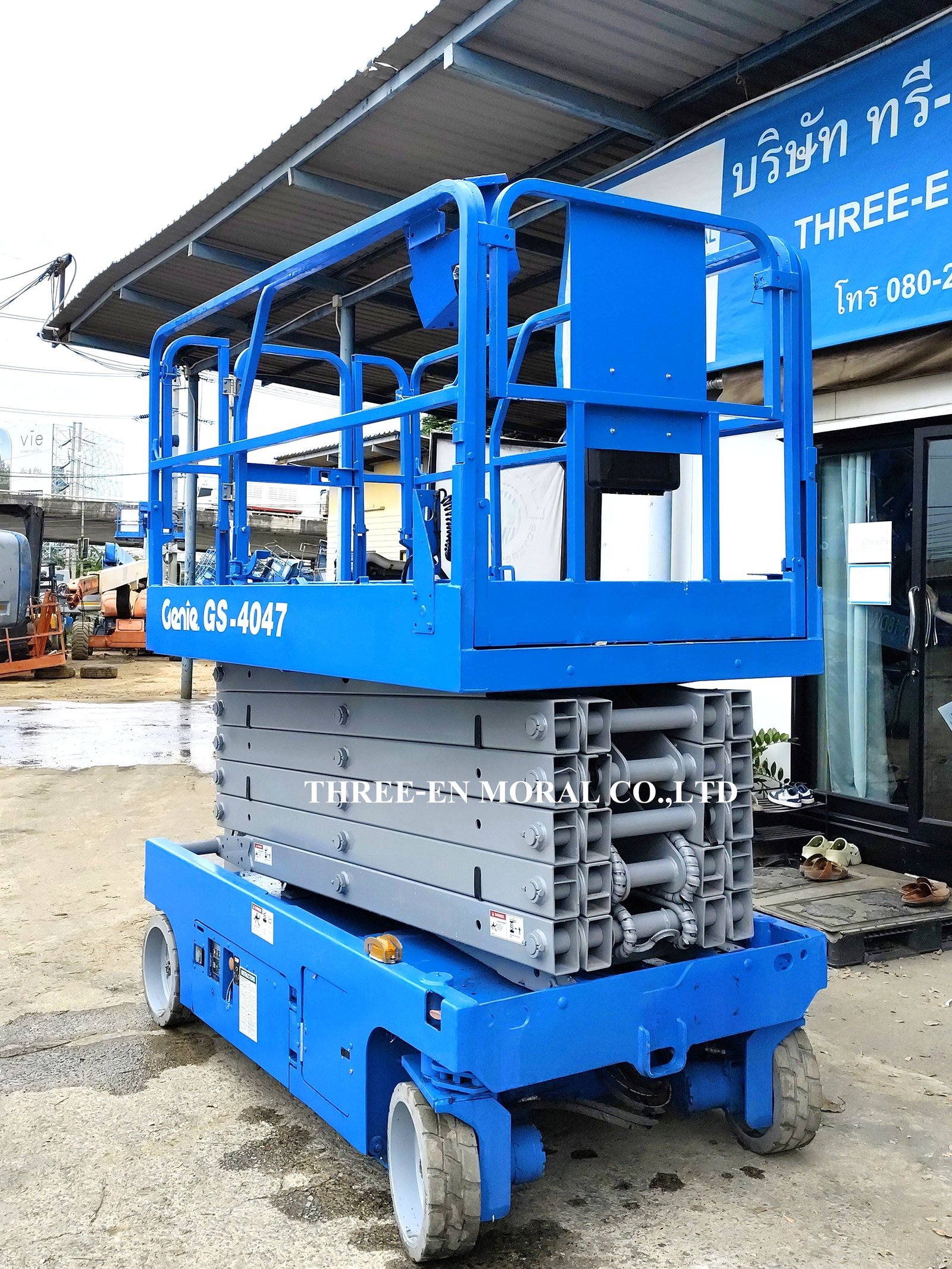 รถกระเช้า Scissor Lift Genie GS-4047 รถกระเช้า Scissor Lift Genie GS-4047